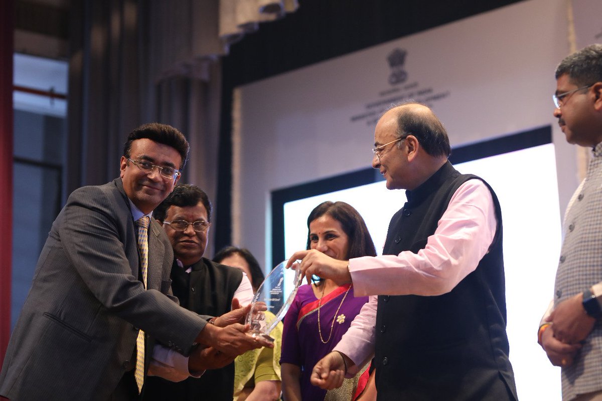 MSDESkillIndia's tweet photo. .@TextileSSC was chosen as the Champaion Sector Skill Council at the 3rd Foundation Day of MSDE. Chairman Sh. Sanjay jain and CEO Dr. J.V. Rao receiving the award. #NEAS2017 #SkillIndia https://t.co/FJZev09glA