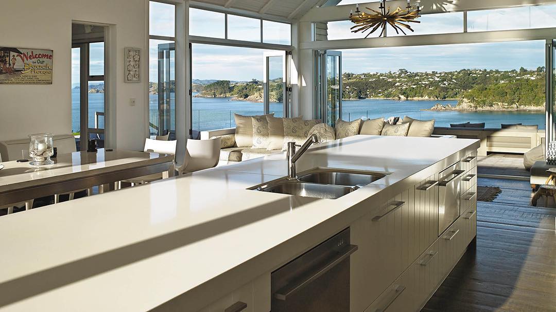 The clean lines of the space accentuate the gorgeous wrap around views. 
Credit: AJ Madison