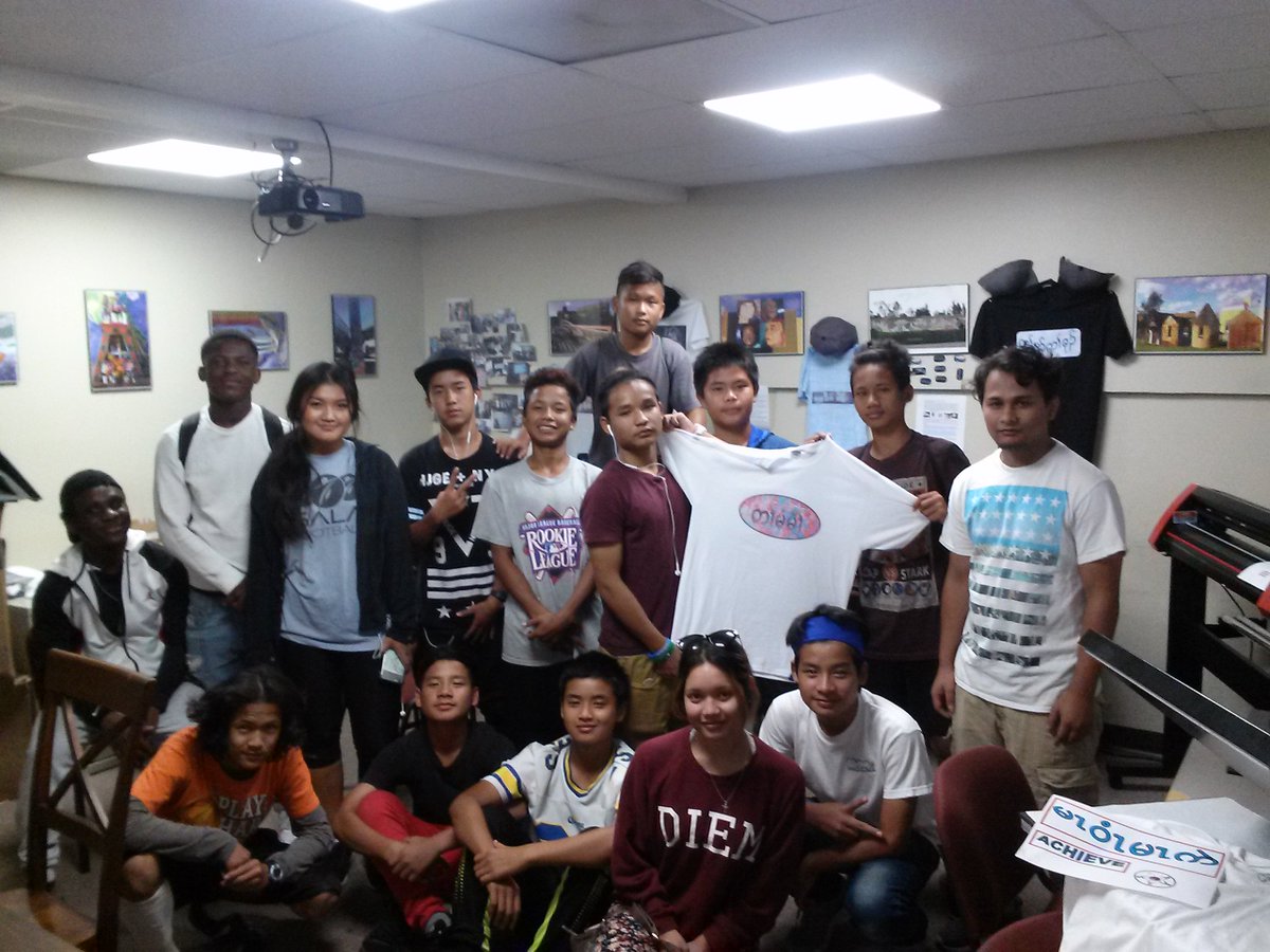 UPAC_SD's tweet photo. There are 43,000 youth in #SanDiego that are disconnected, unemployed and not in school... lets fix this. We're working #together to FLIP THE SCRIPT! #YouthBusinessEnterprise #UPACSD #CityHeights #Solutions https://t.co/vmilDJRLiq