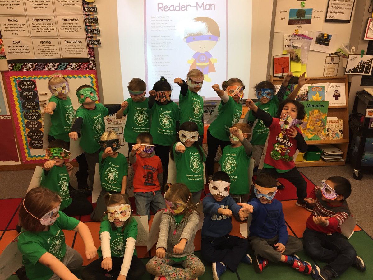 MrsRuterbusch's tweet photo. Reader Man snuck into our classroom today! We will learn our first Super Reading power next week!!!!!#troyunion #tsdthinkers https://t.co/6adQJViX9u