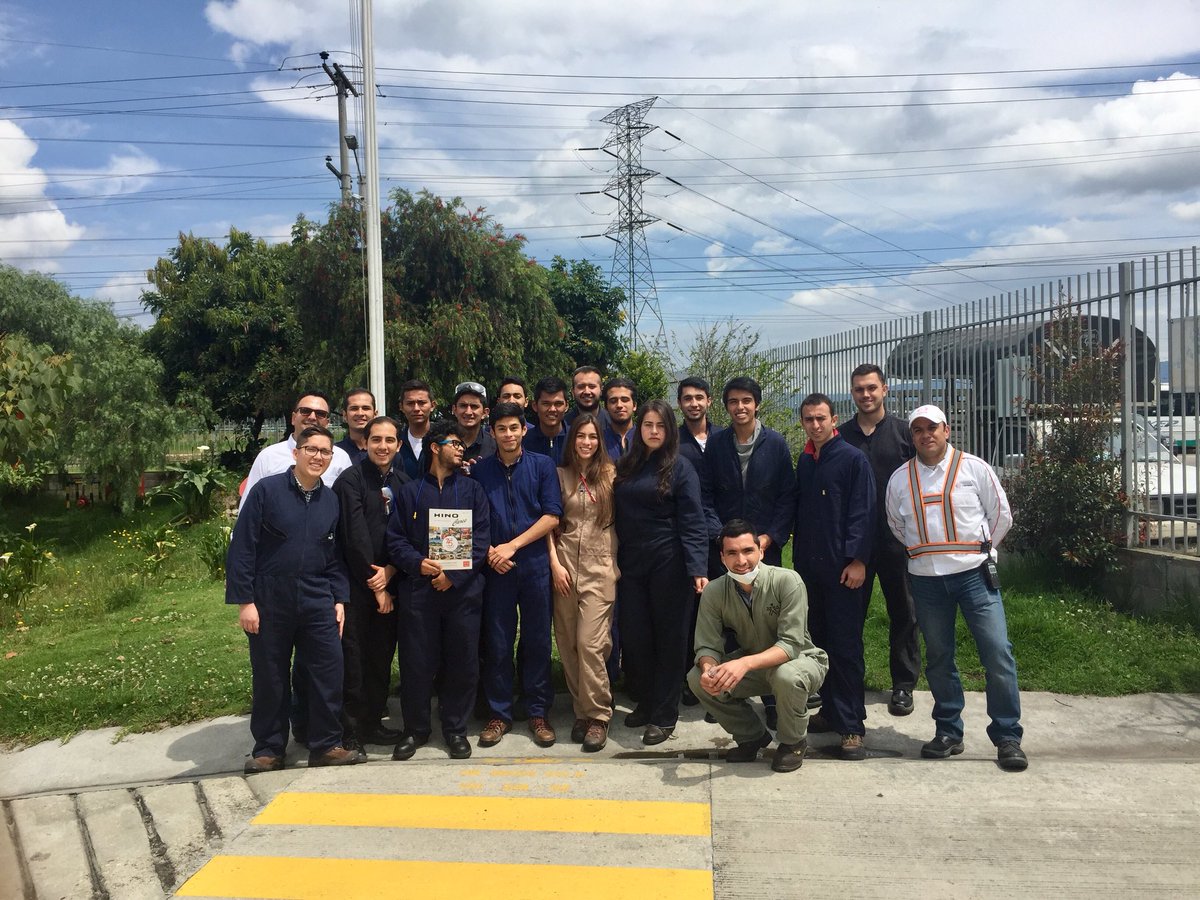 DADFINEM's tweet photo. Estudiantes @Escuelaing en visita técnica Hino Manufacturing Colombia @IMEC_Procesos https://t.co/DshCJSsa8s