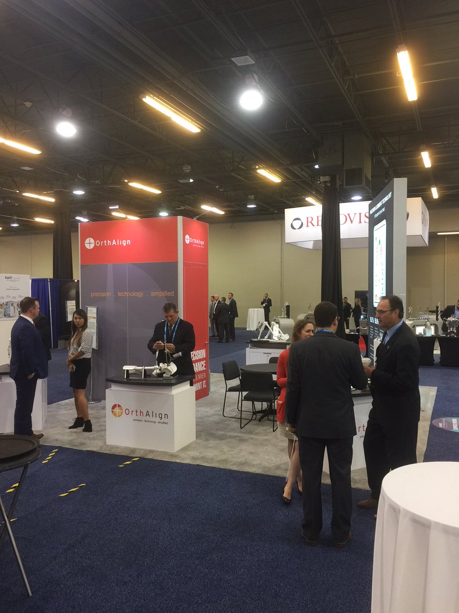 AEM_01's tweet photo. Big light box makes a big impact for OrthAlign at AAHKS in Dallas. #OrthAlign #AAHKS https://t.co/T4gUHBRm90