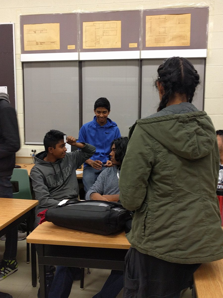 ChingNavea's tweet photo. Character attribute lesson by these wonderful students @climatepeel @chinguacousyss #peelproud #buildclimate #chooseaction #ChingCares https://t.co/131javxh6D