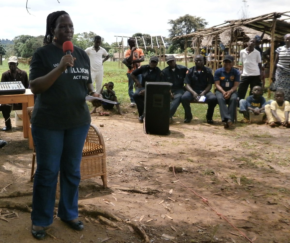 UNPeacebuilding's tweet image. "Contributing to peacebuilding and consolidation in Liberia makes me feel worthwhile and valued." Read more about how @UNVolunteers contribute to reconciliation and social cohesion in Liberia 🇱🇷 #GIPY unv.org/our-stories/we…