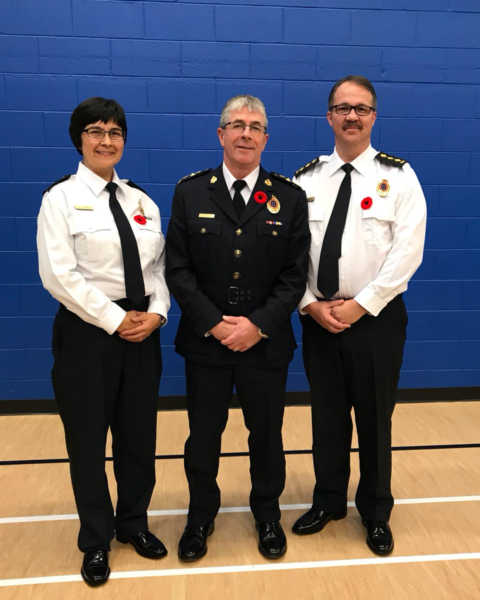 RNC_PoliceNL's tweet photo. Besides being busy parents, dedicated &amp; hardworking police officers and absolute pillars in their community with volunteering &amp; sports, Sgt. Tom Warren &amp; Sgt. Sharon Warren are not only “MRS &amp; MR Warren” they are now “Inspector and Inspector Warren.” #Congrats https://t.co/O7njWrQAtv