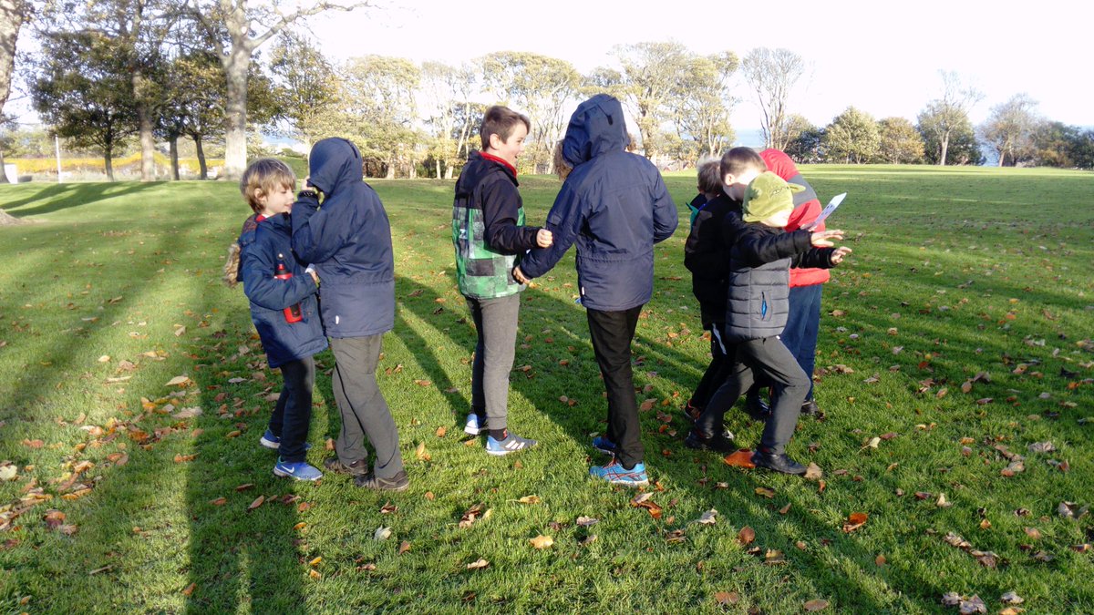 lawps's tweet photo. Orienteering and taking a break #outdoorlearning #p5alawps https://t.co/PdrzUh1Bgw