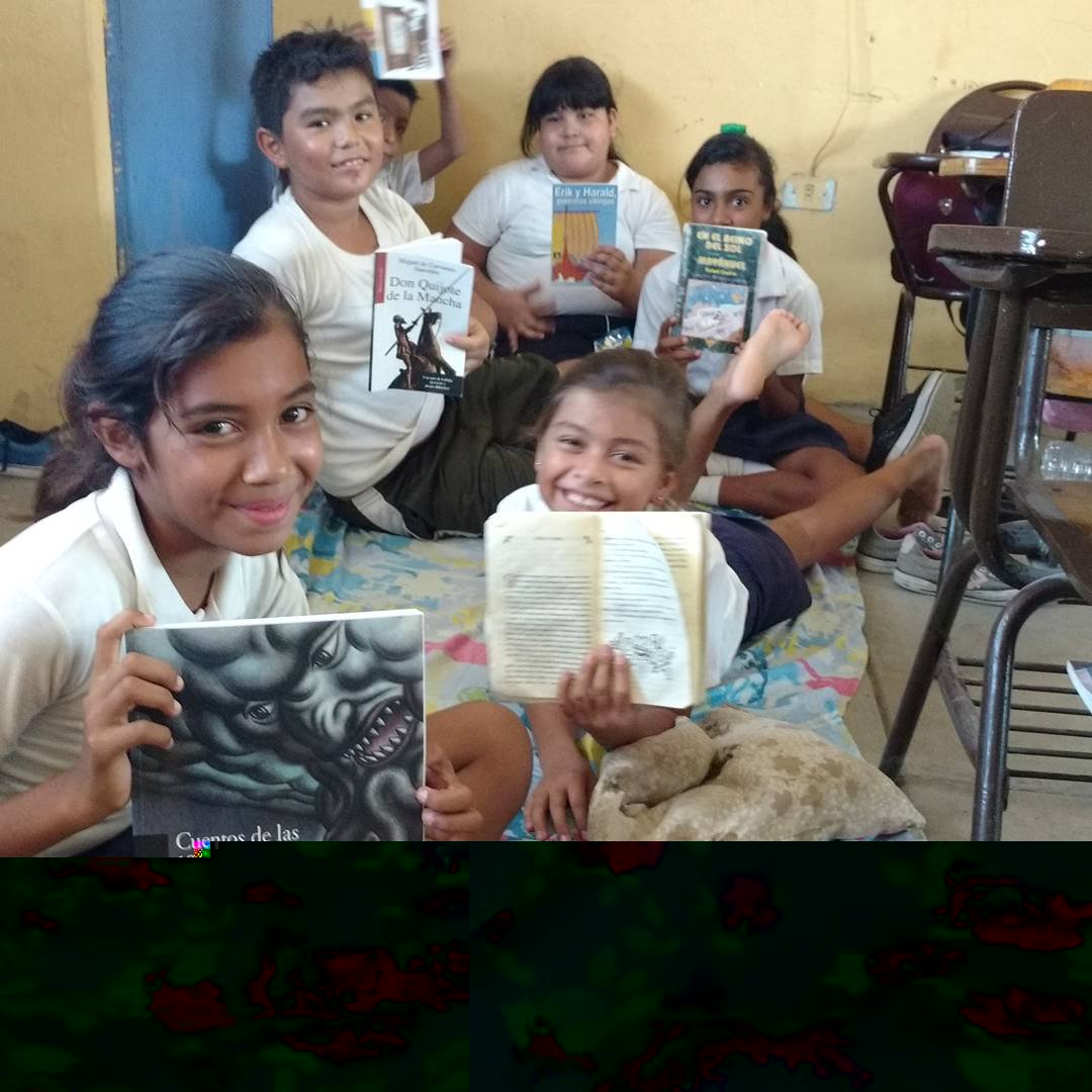 Ject26's tweet image. Cuando prefieren quedarse a leer que salir al recreo 👀