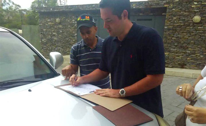 EnkiVzla's tweet photo. Goicoechea confirma larga negociación que culminó con su liberación y postulación como alcalde... https://t.co/1UwuNfC6uv Vía https://t.co/qXKEFOfuCA 7L4 Rafael Lacava y Maduro #OTDirecto9N Rafael Lacava y Maduro #FirstDates478 #UWCL #MCCelebrity #AgridataSummit #PremiosTelehit
