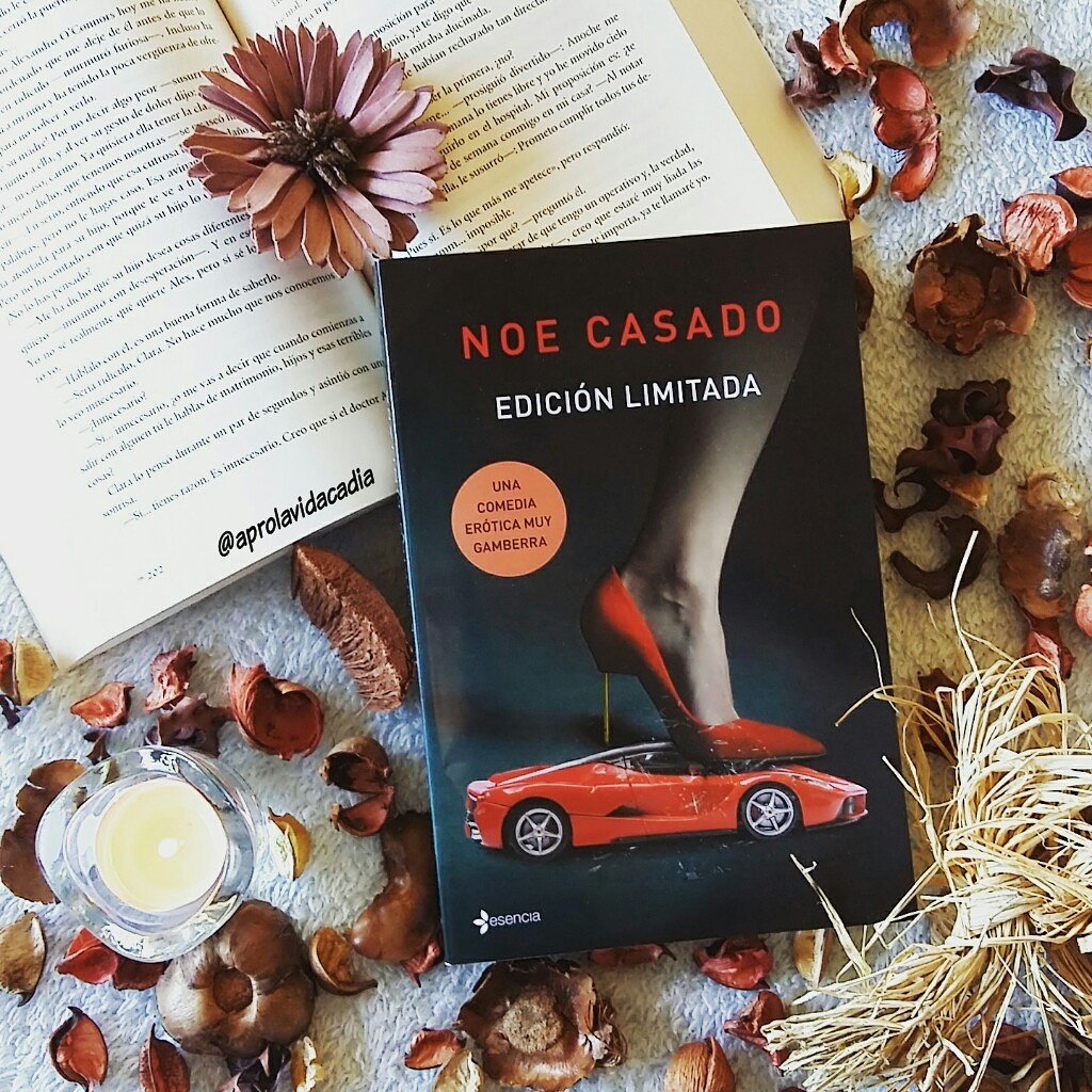 AproLaVidaCaDia's tweet photo. Os enseño la que será una de mis lecturas de este mes. Se trata de #EdiciónLimitada de Noe Casado, he leído varios libros de la autora y los he disfrutado un montón porque me he reído a carcajadas, he llorado y me he enamorado 😍 ¡Felices lecturas! https://t.co/ooof4HHGWH