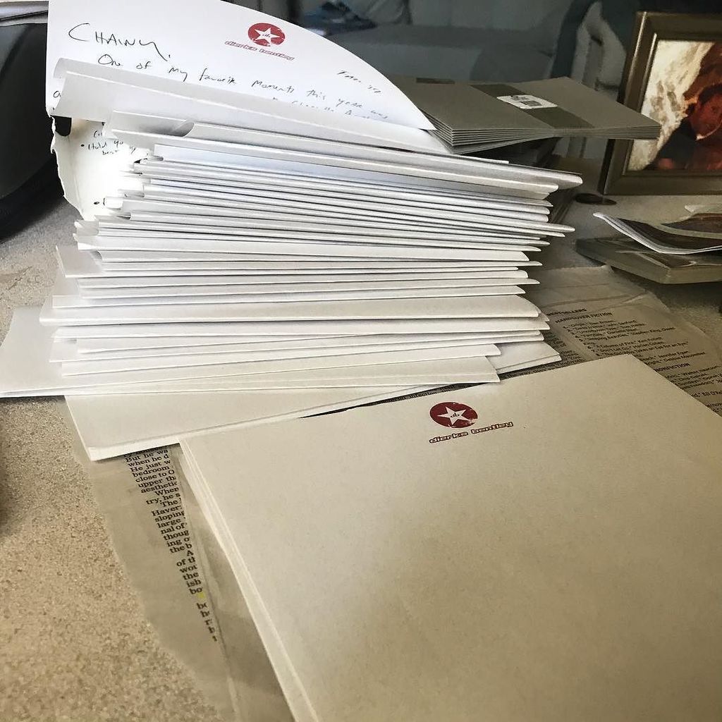 Lead singers.... have you thanked your band and crew this year?! Starting on mine. Got to get the pen out, the pap… ift.tt/2hgXnJ5