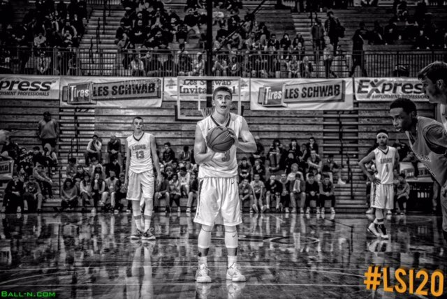 LSInvitational's tweet photo. #TBT to the #LSI20 and current University of Oregon Duck Payton Pritchard. Pritchard played in 4 Les Schwab Invitational Presented by Express Tournaments & was 3x All-Tournament Team selection! Best of luck to Pritchard & the Ducks as college basketball season begins this week! https://t.co/W6pjD8yQRX