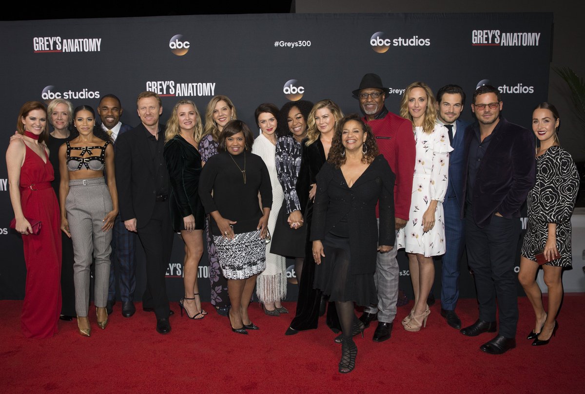 BeersBetsy's tweet photo. Grey's Anatomy turns 300 today!!! Incredibly proud of our entire team for making every single episode special. #Greys300 #GreysAnatomy #shondaland https://t.co/yDupvJcGDw