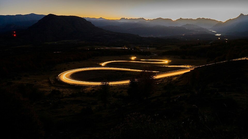 ca_austral's tweet photo. Efectivamente, esta curvilinea imagen de #CerroCastillo se llama Cuesta Del Diablo. Repost @espacio_fotografia 

+info: https://t.co/Yxw3uByxaV https://t.co/cwetF65iIX