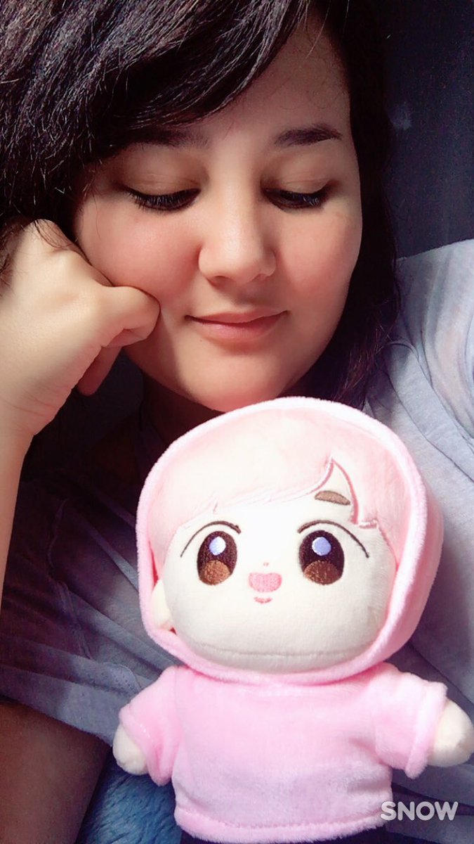 kim_mikky's tweet photo. My first doll finally arrived! Thank you so much for this beautiful and precious baby@zheongguk and @BUBBLEJIN1204 #BTSDolls #BubbleJin https://t.co/39AaTpIieV