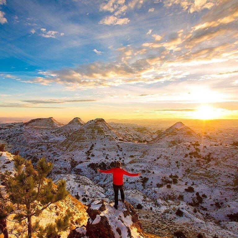 visitsemontana's tweet photo. Winter never looked so good in the Badlands. 📷: @andyaustinphoto .
.
.
.
#VisitSEMT #montana #montanamoment #mySEMT #OnlyInSEMT #winter #bi… https://t.co/TJlP4LJAX2