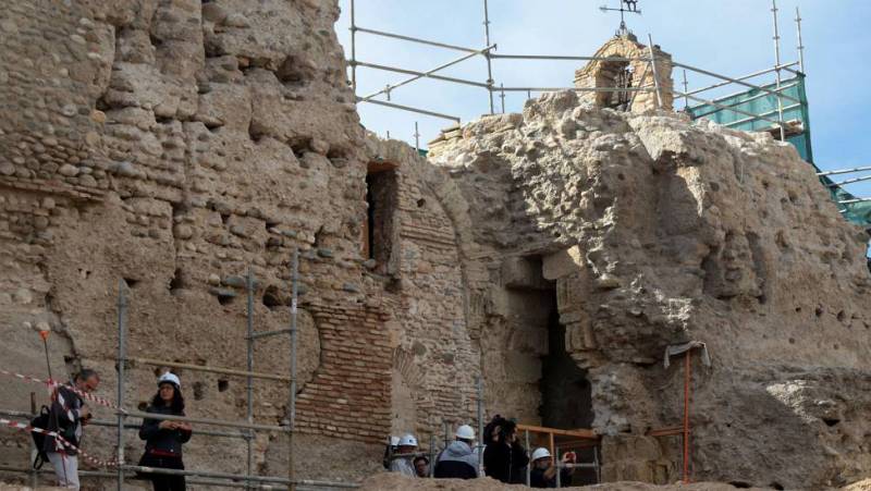 rtve's tweet photo. Descubiertos en el Albaicín granadino importantes restos arqueológicos https://t.co/xHvHyEbjtS @_rtvemarcae https://t.co/nrgCcxtXGt