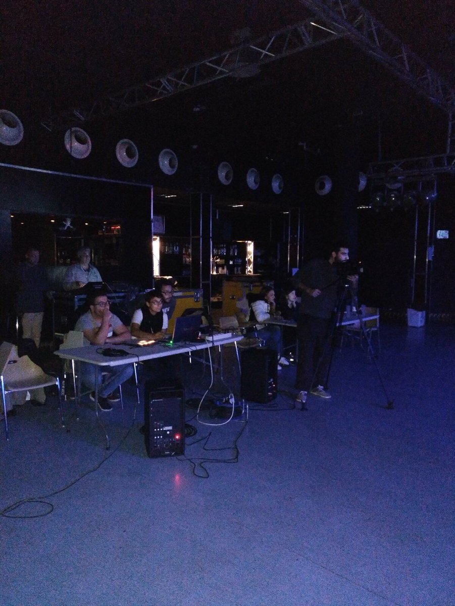 PacoPaloma's tweet photo. Esta tarde en @Espacio_elGrito sesión práctica del curso de "Auxiliar Técnico de Sonorización e Iluminación", contando con la banda #Embrollo. Enhorabuena a participantes!!!
+INFO: https://t.co/yd1pKWfR19 #Fuenlabrada @CIFE_Fuenla @JuventudFuenla @AytoFuenlabrada https://t.co/WkTW1ABQaW