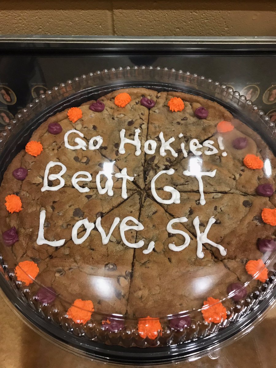 Happy Founder's Day to the beautiful ladies that left us this sweet treat! ❤️ <a href="/VTSigmaKappa/">VT Sigma Kappa</a>