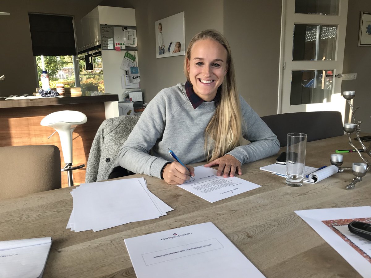 Super leuk nieuws. <a href="/K_Koopmans/">Kirsten de Bruijn - Koopmans</a> Ik zocht iemand die veel ballen in de lucht kan houden.... dat is gelukt. Ik vertrouw erop, dat ze net zo goed is op kantoor als op het voetbalveld. Welkom Kirsten Koopmans bij CVS Hypotheken.