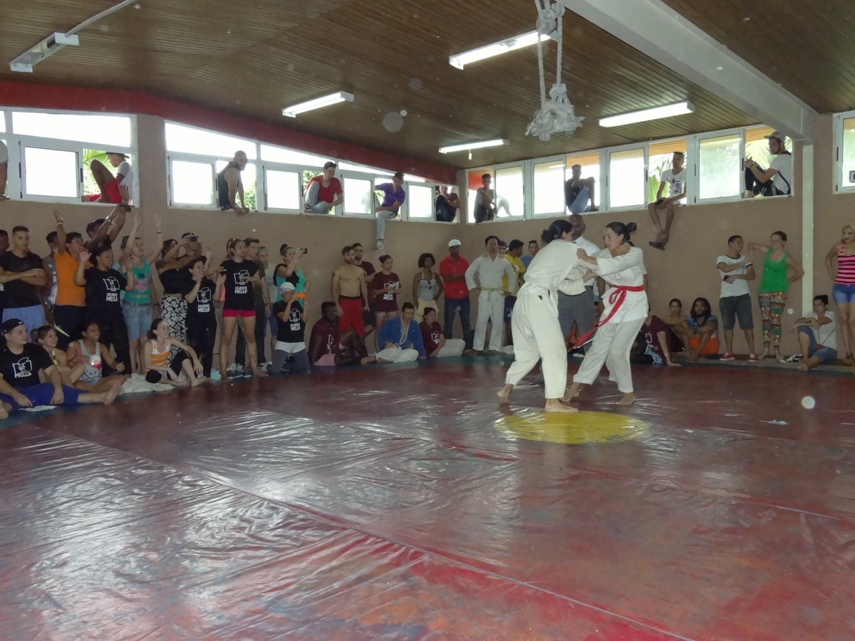Lluvtorr's tweet photo. #Cuba | EN BREVE Apasionados del Judo en estos #JM15 se ven las caras  Con o sin lluvia... sígue a nuestros competidores desde el gimnasio @universidad_uci Fotos2016 Via @amcruz1991 https://t.co/xR7kJU9dLu
