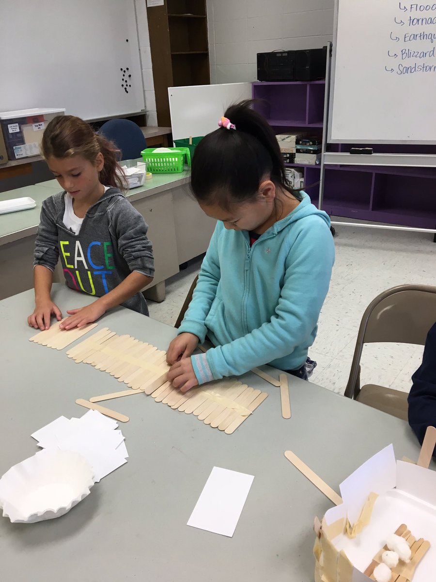 MrsLindseyGC's tweet photo. Engineering natural-disaster proof housing @ParkwayPOB with Mrs. Hamrah's class! #windtest #tremortest #floodtest Learning to build sturdy structures! @Sezgregnyc https://t.co/UyvKErZZhr
