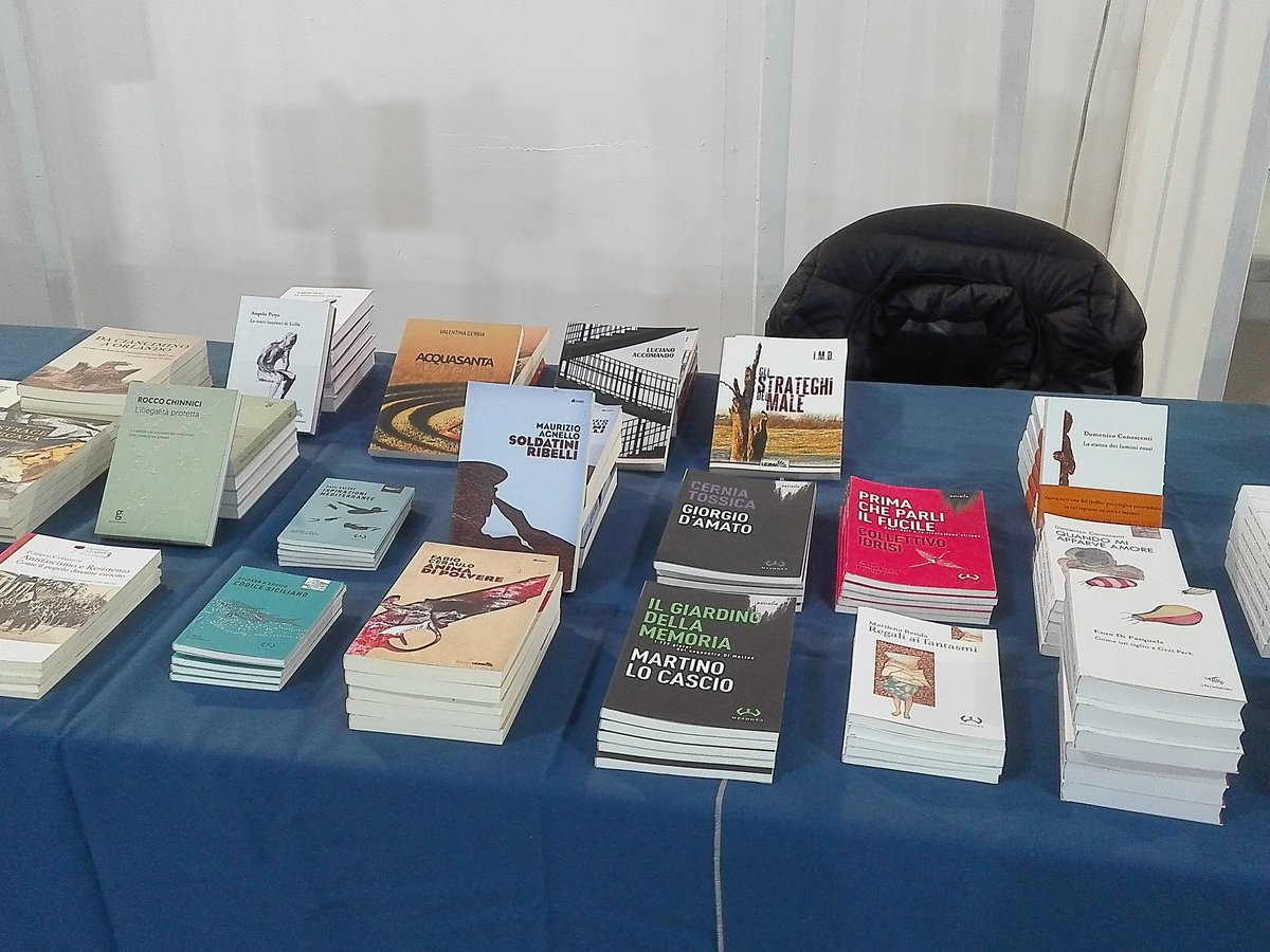 Working in progress, allestimento dello stand per fiera <a href="/Falacosa_Giusta/">Fa' la cosa giusta!</a>, vi aspettiamo