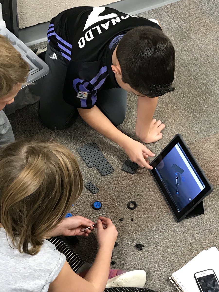 _MrsGrillo's tweet image. It’s so exciting to be part of the STEM Showcase for the PLTW Launch program! #reinventinglearning