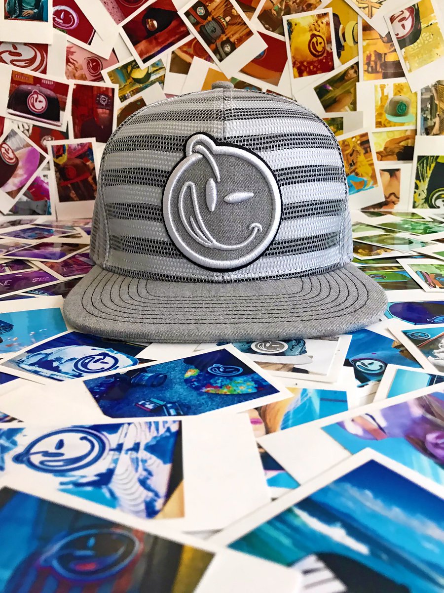 Yums's tweet photo. Shake it like a polaroid picture! #YUMSLIFE https://t.co/KPKnCC54BW