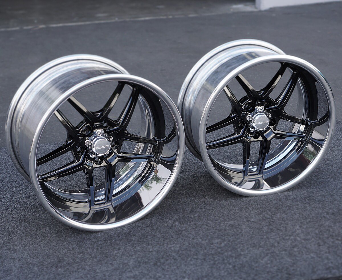 Schott_Wheels's tweet photo. 18x9 & 18x11 GTB’s with gloss black centers soon to be seen on a ‘67 Nova! #rollingwideanddeep #customwheels #forgedstrong #customfinishes https://t.co/XvEYqTAghc