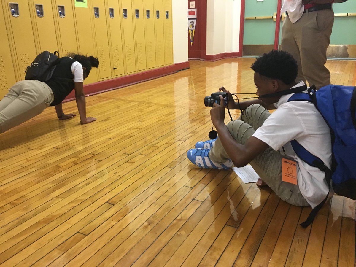 NLCPfsm's tweet photo. Level 1 #students practicing #framing &amp; #composition for the #photography unit. @FreeSpiritChi @fsmjeff @RealChiYouth @HoopsHIGHFSM https://t.co/CZwN4FGQeE