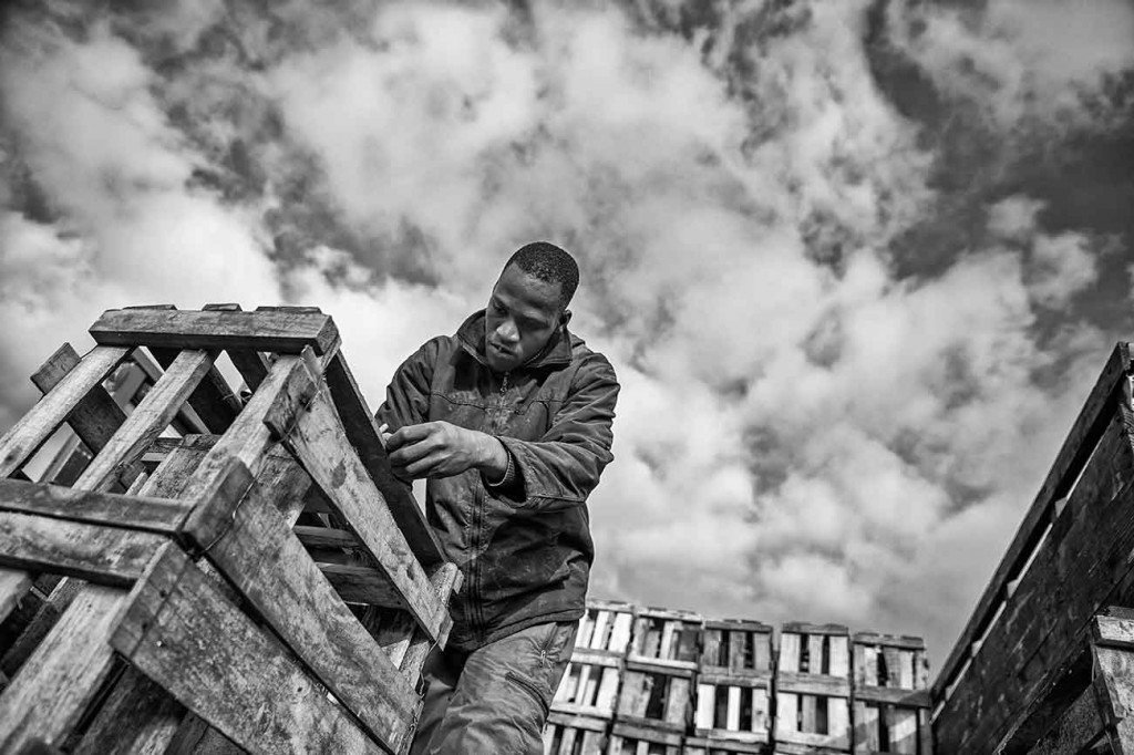 revista_enfoque's tweet photo. "El éxodo haitiano en Chile" ganador como Mejor Reportaje Regional en los premios #Mags2017 de la @ANPChile .Léelo aquí ➡️ https://t.co/qX6G0XTwpz https://t.co/Nagwwz1FfC