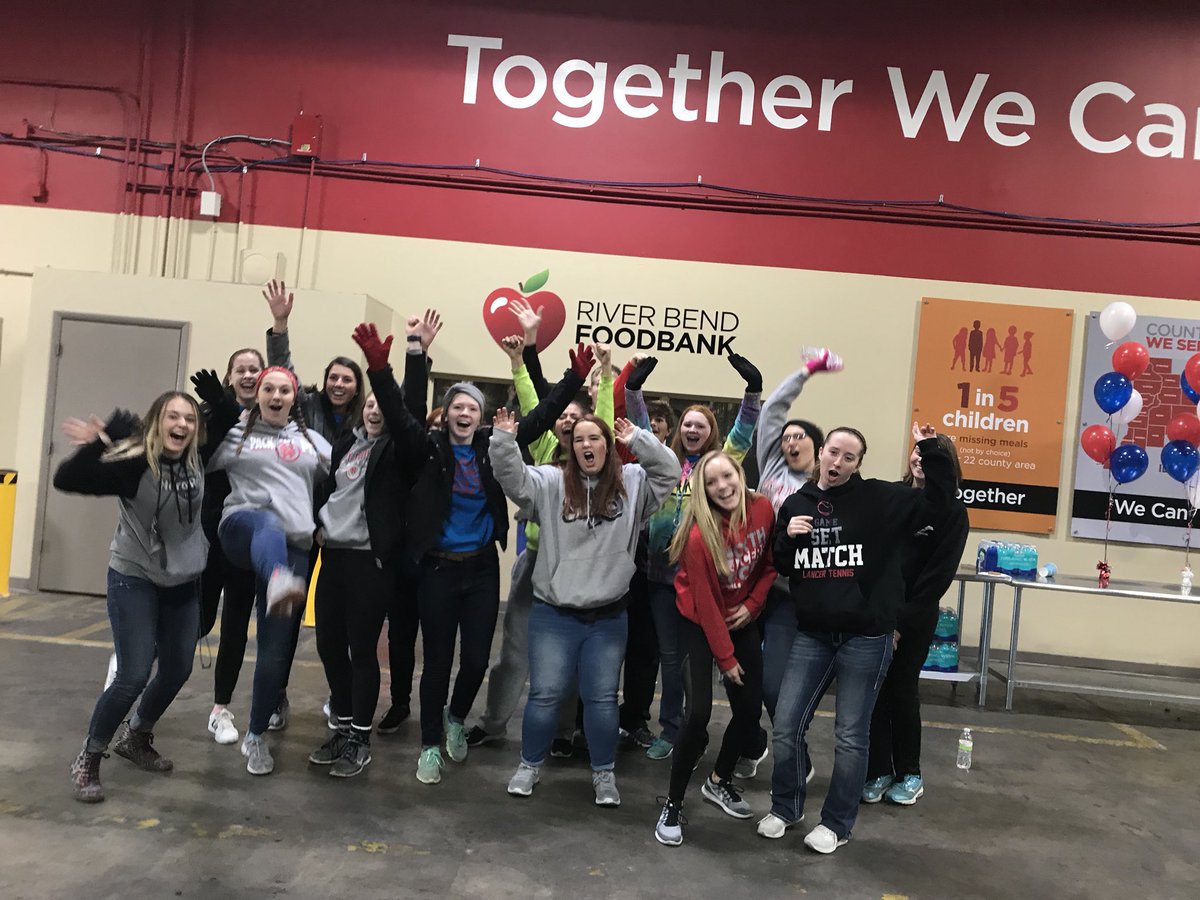 NSstudentgov's tweet photo. #qcshd All done dropping off the food! https://t.co/qYrB8R2zSZ