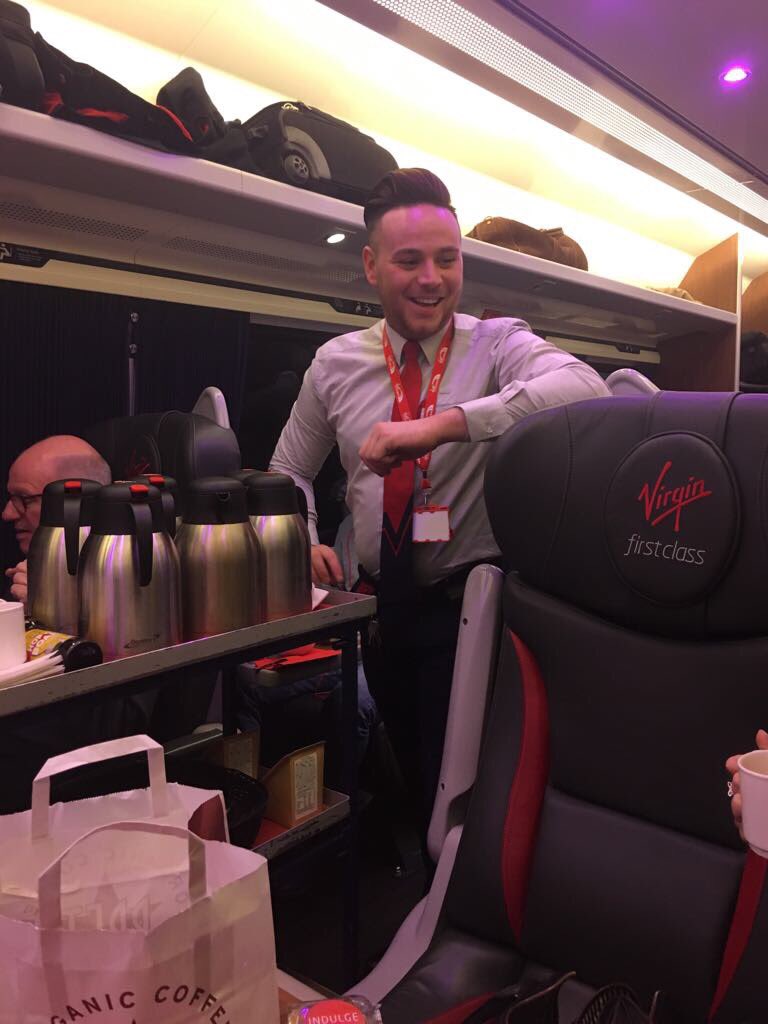 kerrie_mcnamee's tweet photo. Fabulous service and the best cuppa tea from the lovely Lee and Olivia on the 17.15 from Leeds to London KX! Thank you for looking after us 😀 @Virgin_TrainsEC https://t.co/1lkpB87akx