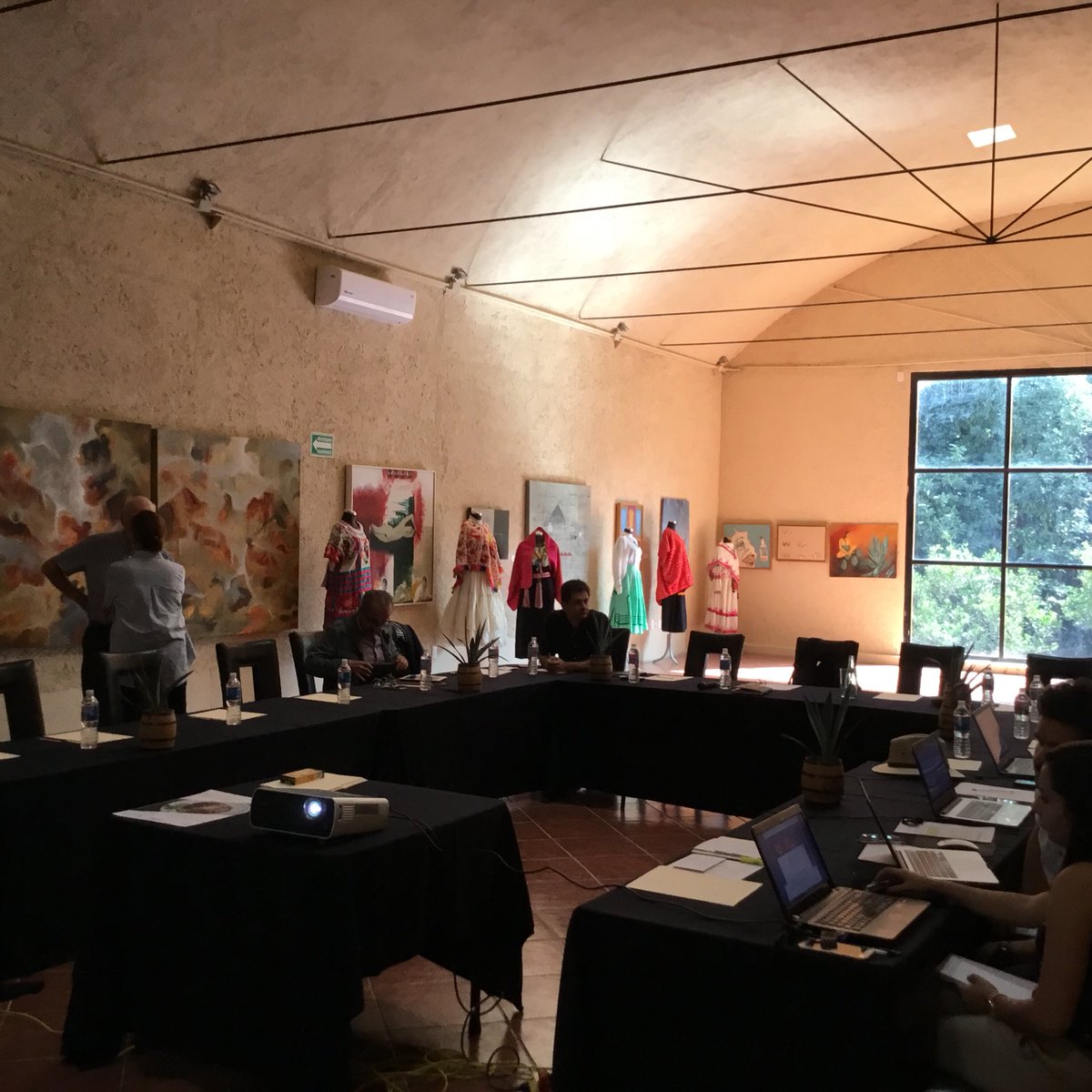 Bienvenidos #haciendasycasonas <a href="/haciendasycason/">Haciendas y Casonas</a> a su casa #tequilacofradia @villaganz <a href="/haciendalomajim/">Hacienda Lomajim</a> @meson_staelena <a href="/haciendalomajim/">Hacienda Lomajim</a>