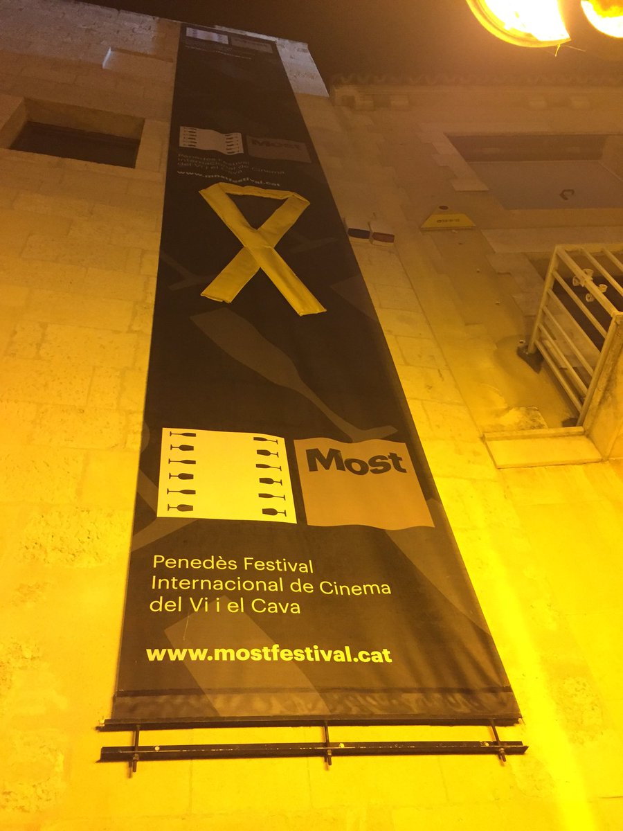 VisitaAvinyonet's tweet photo. Ja al @vinseum a punt per a l’estrena del documental del #Microvi2017 https://t.co/BPS7P326B7