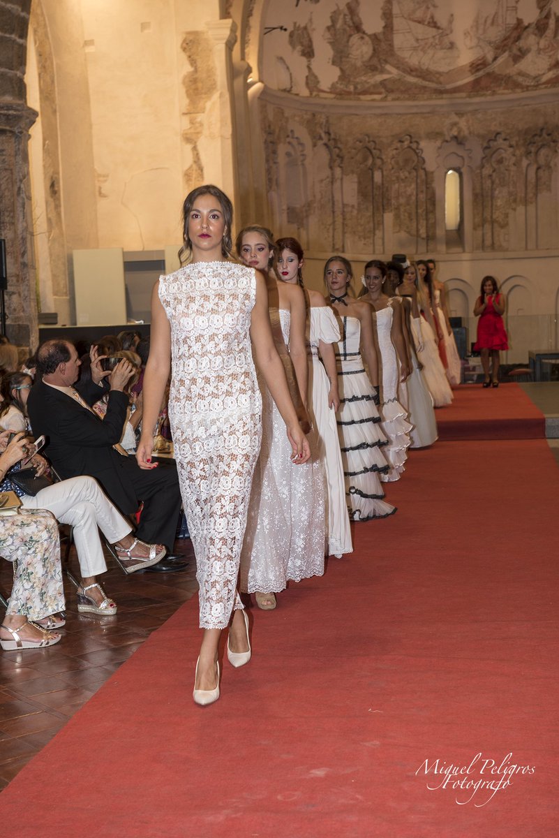 #diseño y #creación #trajes #novias y #celebración.
#altacostura #artesanal y #exclusiva 
#boda y #Eventos