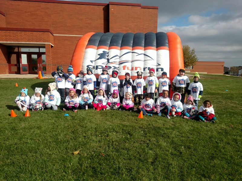 d47Shannon's tweet photo. We did it!!! Nice job kindergarten!!
#Apexrun
@CrystalLakeSD47 
@IndianPrairie47 https://t.co/dGceJcPJoz