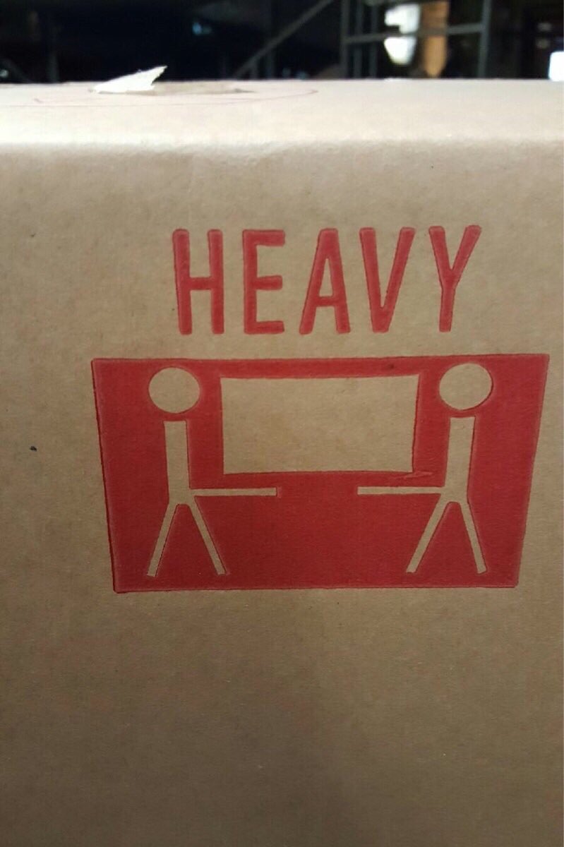 JariTervo1's tweet photo. Ohjeesta huolimatta kieltäydyn nostamasta painavia esineitä tällä tavalla. https://t.co/UrLC5XpZRR
