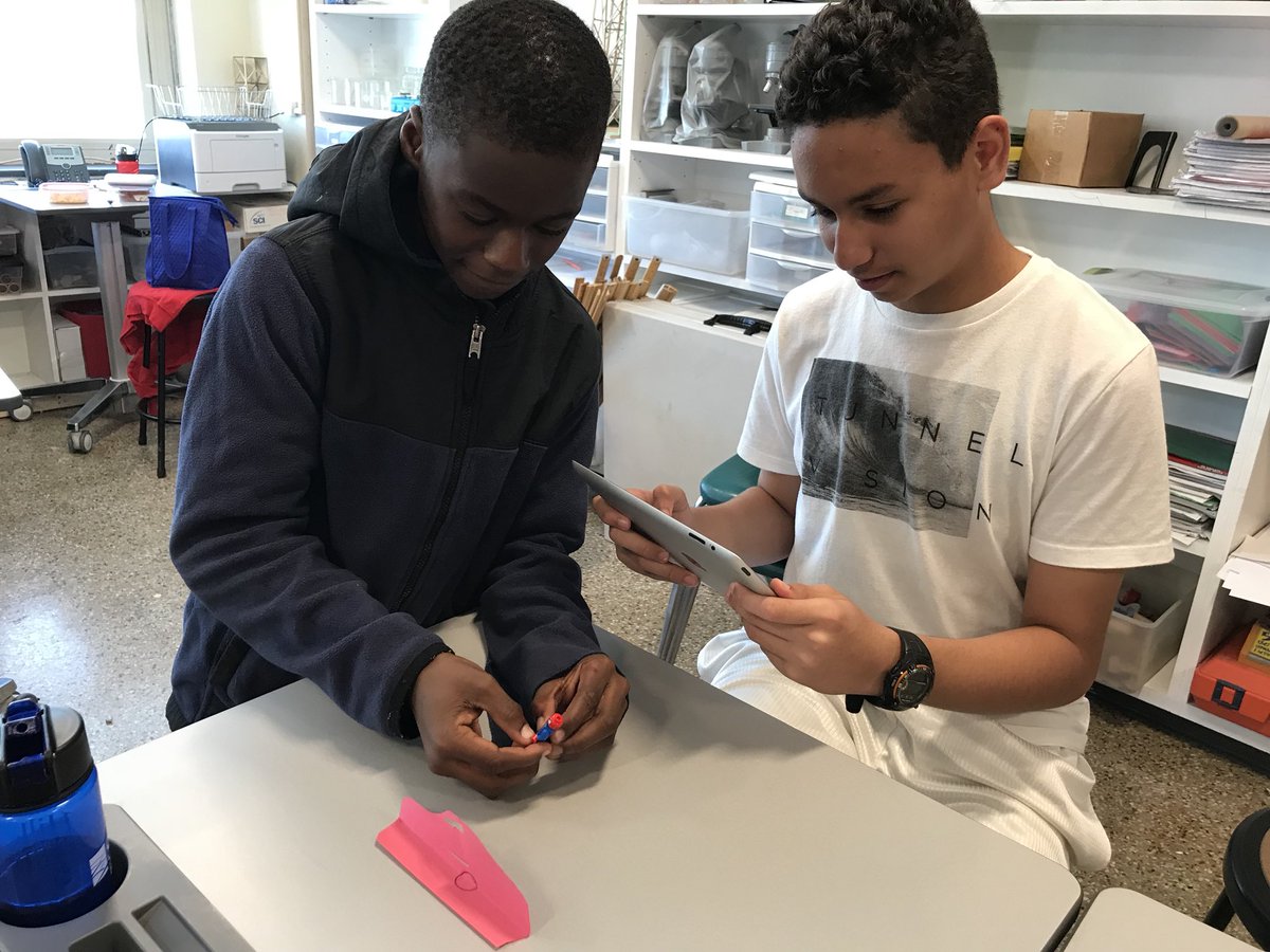 GuyonNicole's tweet photo. Students @Community_Prep work together to make a stop animation video for health class #MyCreate @principal_CP https://t.co/khwRZ7GKa2