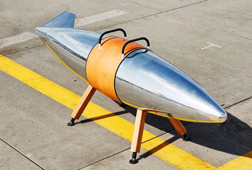 katjalosch's tweet photo. Beautiful: A Military Drop Tank is Transformed Into an Αerodynamic Pommel Horse @Yatzer https://t.co/Z7ecGb0jOu https://t.co/CeayQ9jJb9