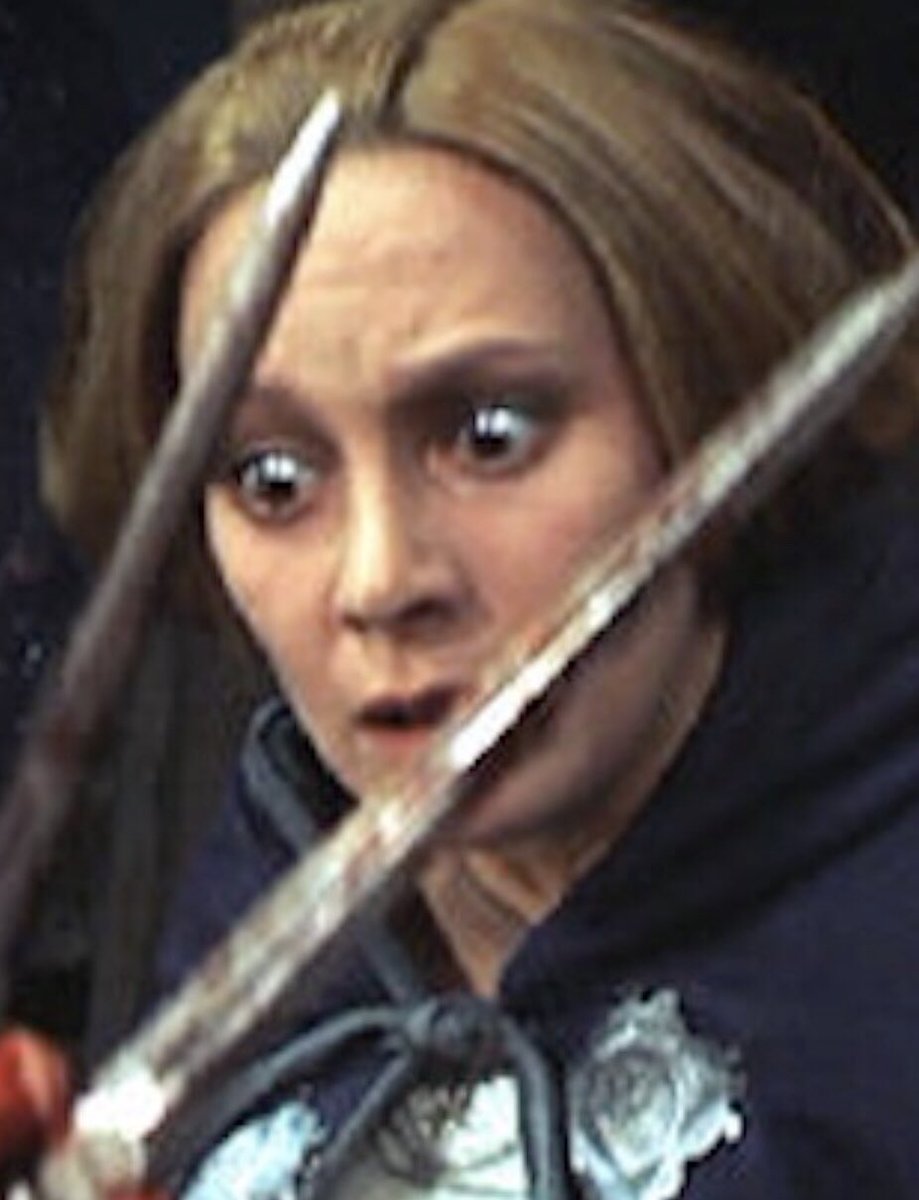 thefourthwitchh's tweet photo. When your husbands a wuss so you have to do everything yourself 😒😫😏 https://t.co/PpWfm48d51