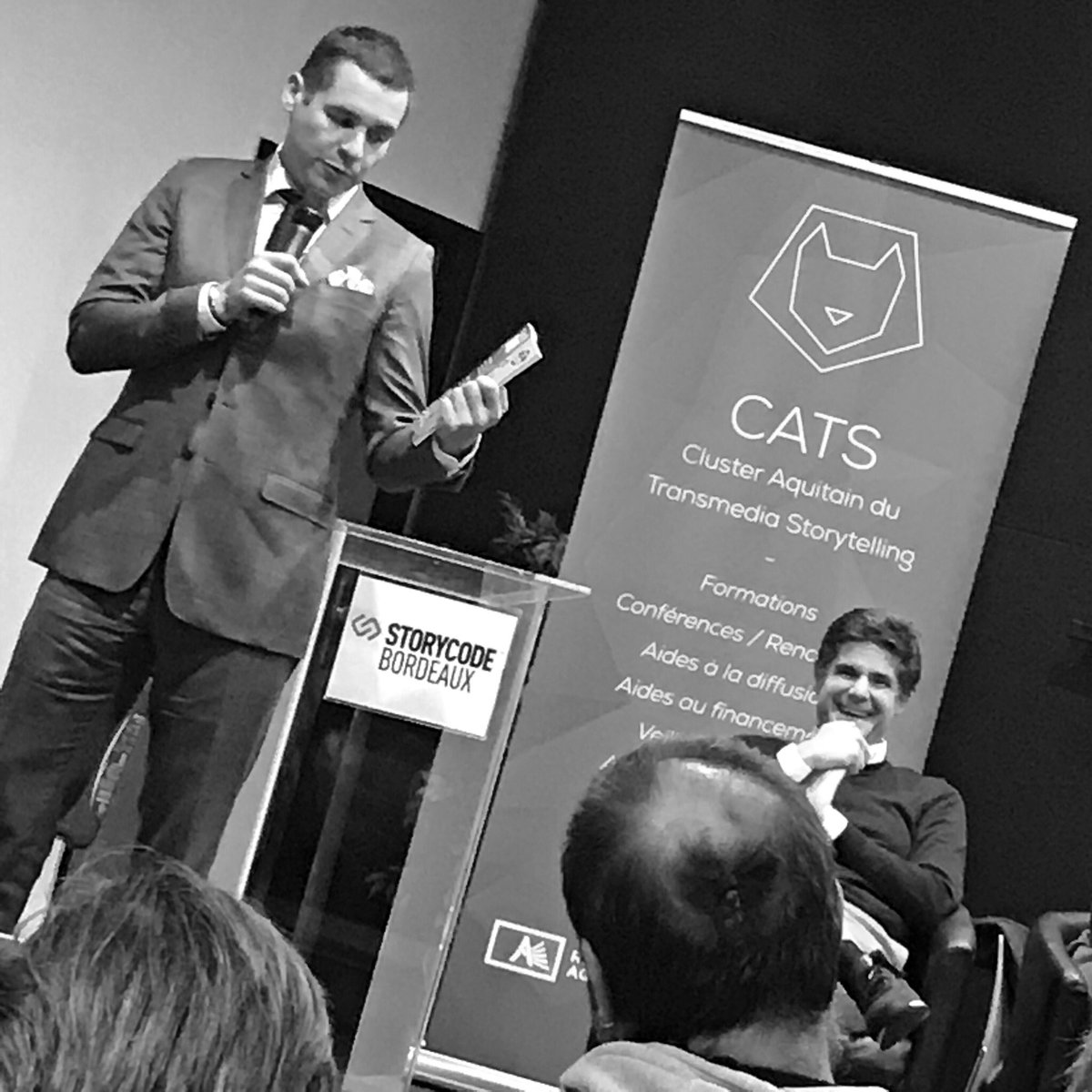 cobo_collectif's tweet photo. Jean Berthelot présente la @RevueSangfroid #storycodebdx https://t.co/lO36UkmiLj