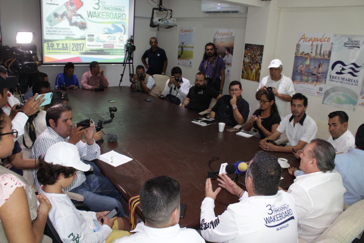 erescalona11's tweet photo. EN CONFERENCIA DE PRENSA DEL 3ER NACIONAL DE WAKEBOARD A CELEBRARSE LOS DÍAS 10 Y 11 DE NOVIEMBRE EN LA LAGUNA PIE DE LA CUESTA Y ADEMÁS PRESENTAMOS LOS PROXIMOS EVENTOS TURÍSTICOS EN GUERRERO. https://t.co/xtxSDiOFa8