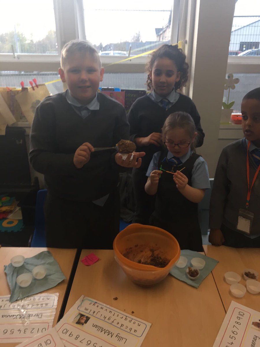 StAnnesPrimary's tweet photo. P7/6 reading and baking with P1 for the Bookbug Paired Reading Challenge 📚👧🏼👦🏾🍰@Bookbug_SBT @litforalllb https://t.co/c7jxW0OgeH
