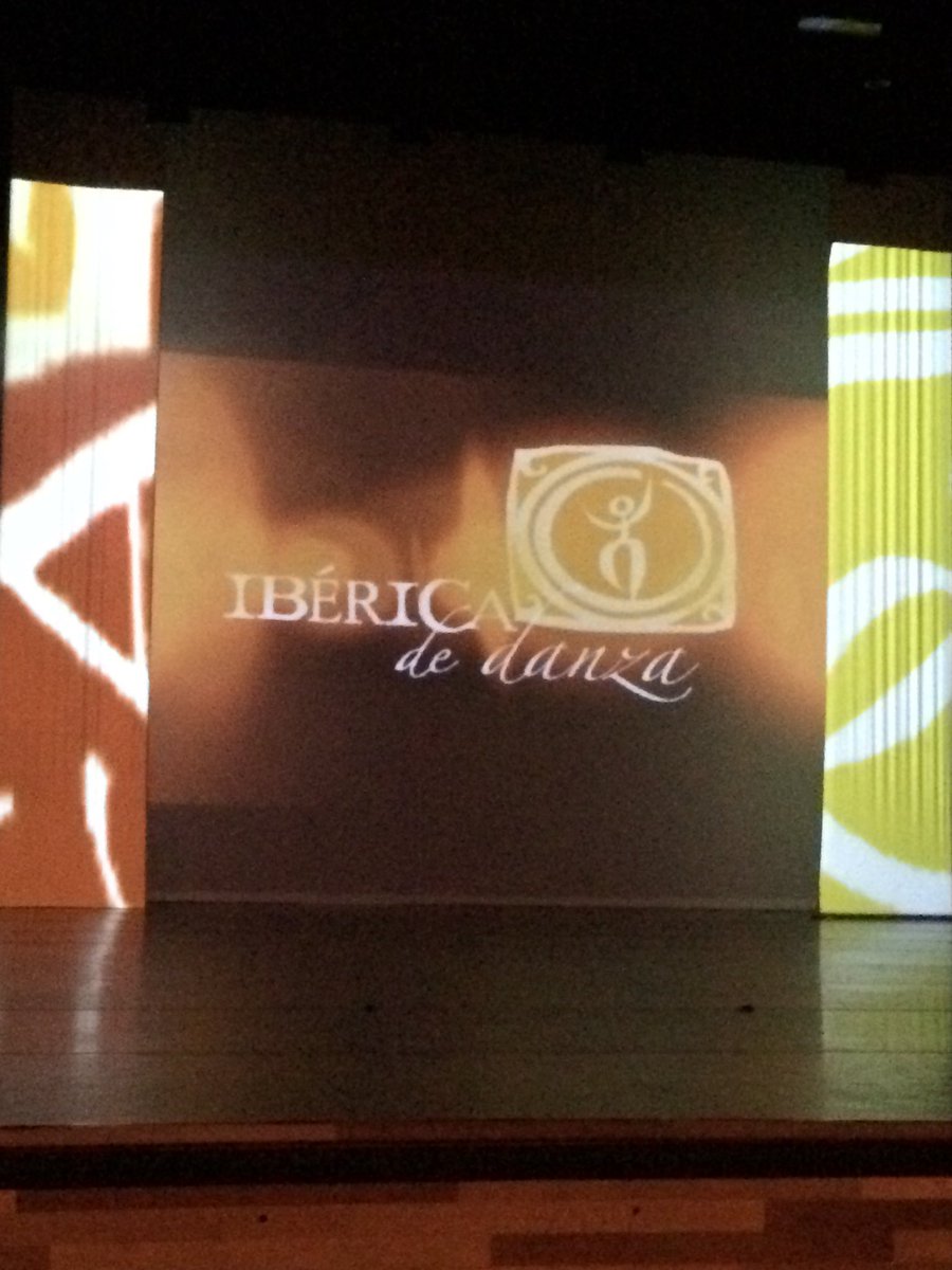 renebog's tweet photo. Gezellig avondje uit in het Wilmink theater naar flamenco uitvoering https://t.co/det6oFOtvN