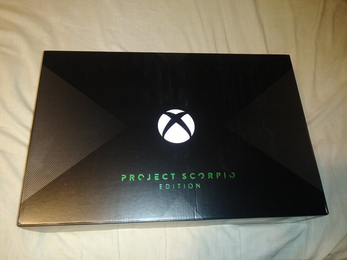 _geeksunleashed's tweet image. It&apos;s here! Thank you @Xbox for making such an amazing piece of technology! Can&apos;t decide what game to try first!