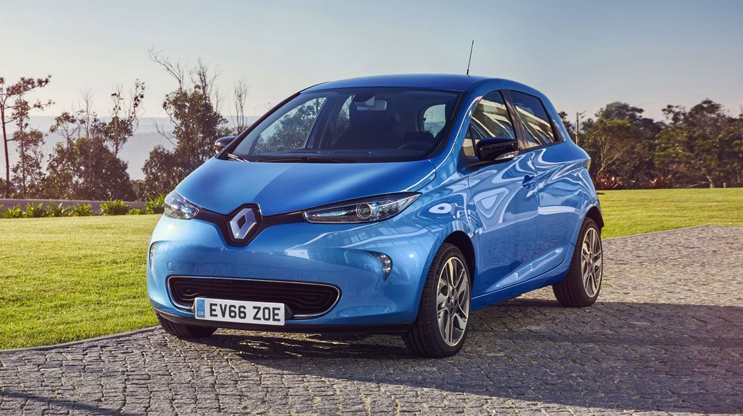 carkeeuk's tweet photo. Thinking about going electric? Here's our pick of the top electric cars on sale https://t.co/fA3ihmLnjK https://t.co/tlAn8Bbjti