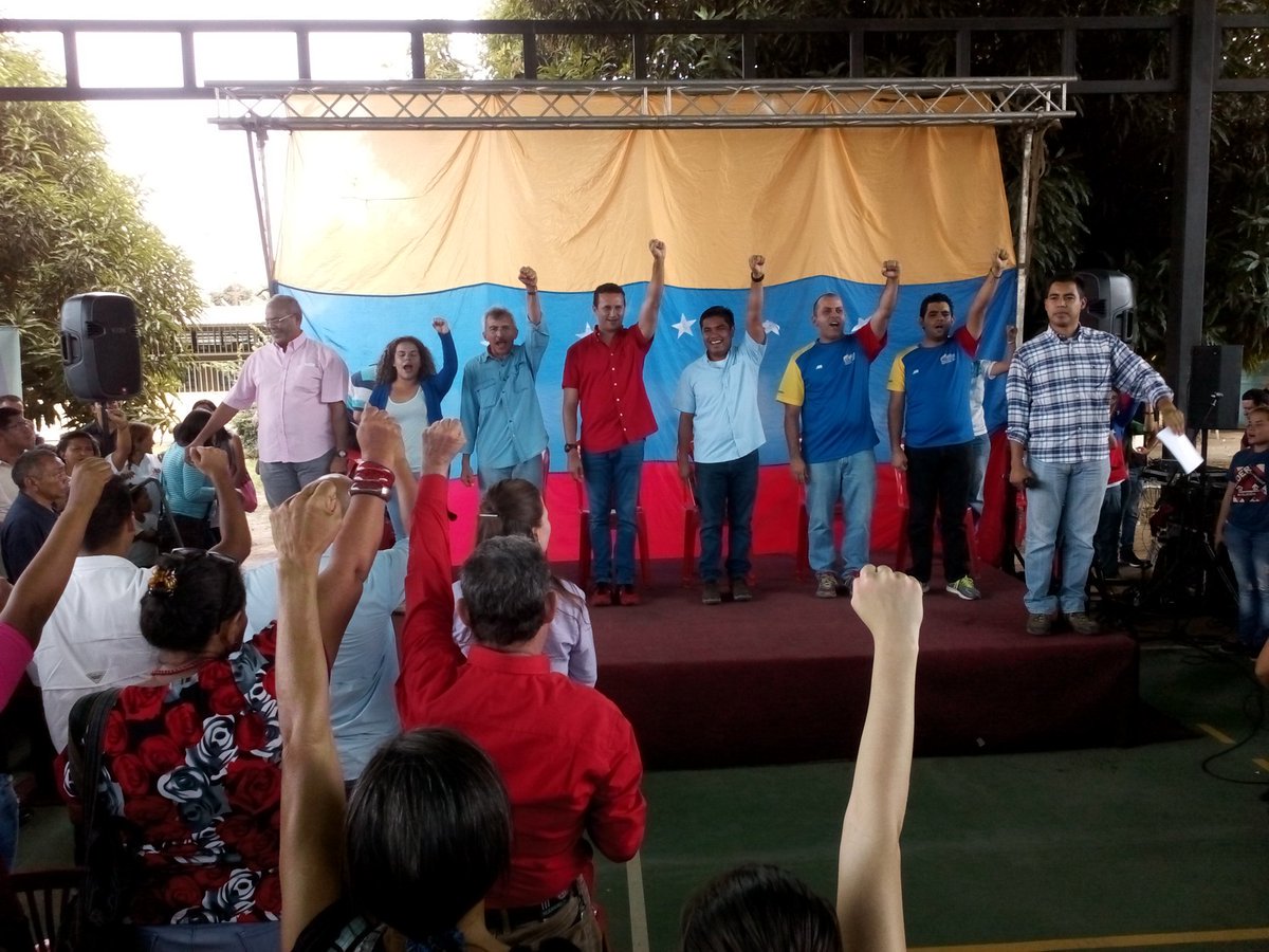 INTi_Venezuela's tweet photo. AHORA || Desde #Calabozo, estado #Guárico Inicia Asamblea con la juventud productiva "Chamba Juvenil Vuelta al Campo" y el Gob. @josemvasquez por instrucciones de @NicolasMaduro y @wcastroPSUV #MiEleccionEsLaPaz https://t.co/EzRDaUjcOS