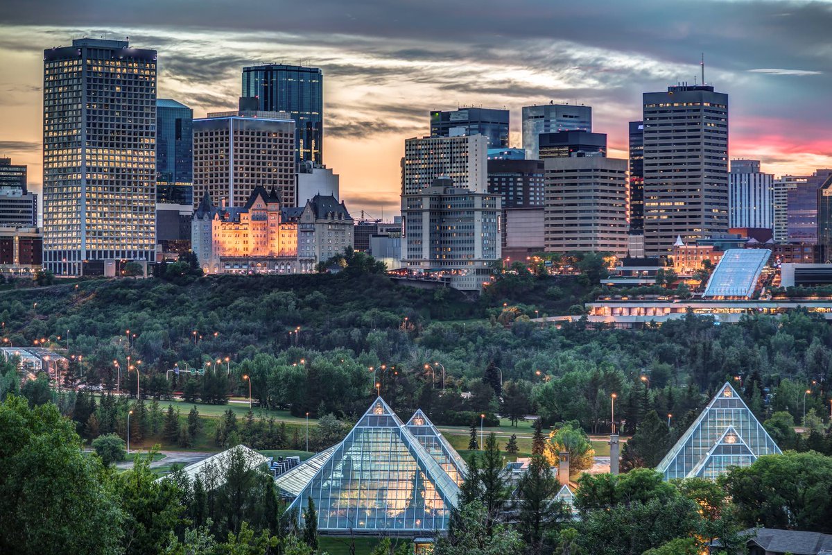 iheartedmonton's tweet photo. So excited that Edmonton finally made the Top 100 Best Cities in the World list! At #60 we ranked higher than the likes of Budapest, Rio, Shanghai, Copenhagen, Venice, Philadelphia, Lyon, Florence, New Orleans, Athens, Helsinki, Manchester &amp; Warsaw!! https://t.co/Wna89sqV2I #yeg https://t.co/JaqhKNl8W7