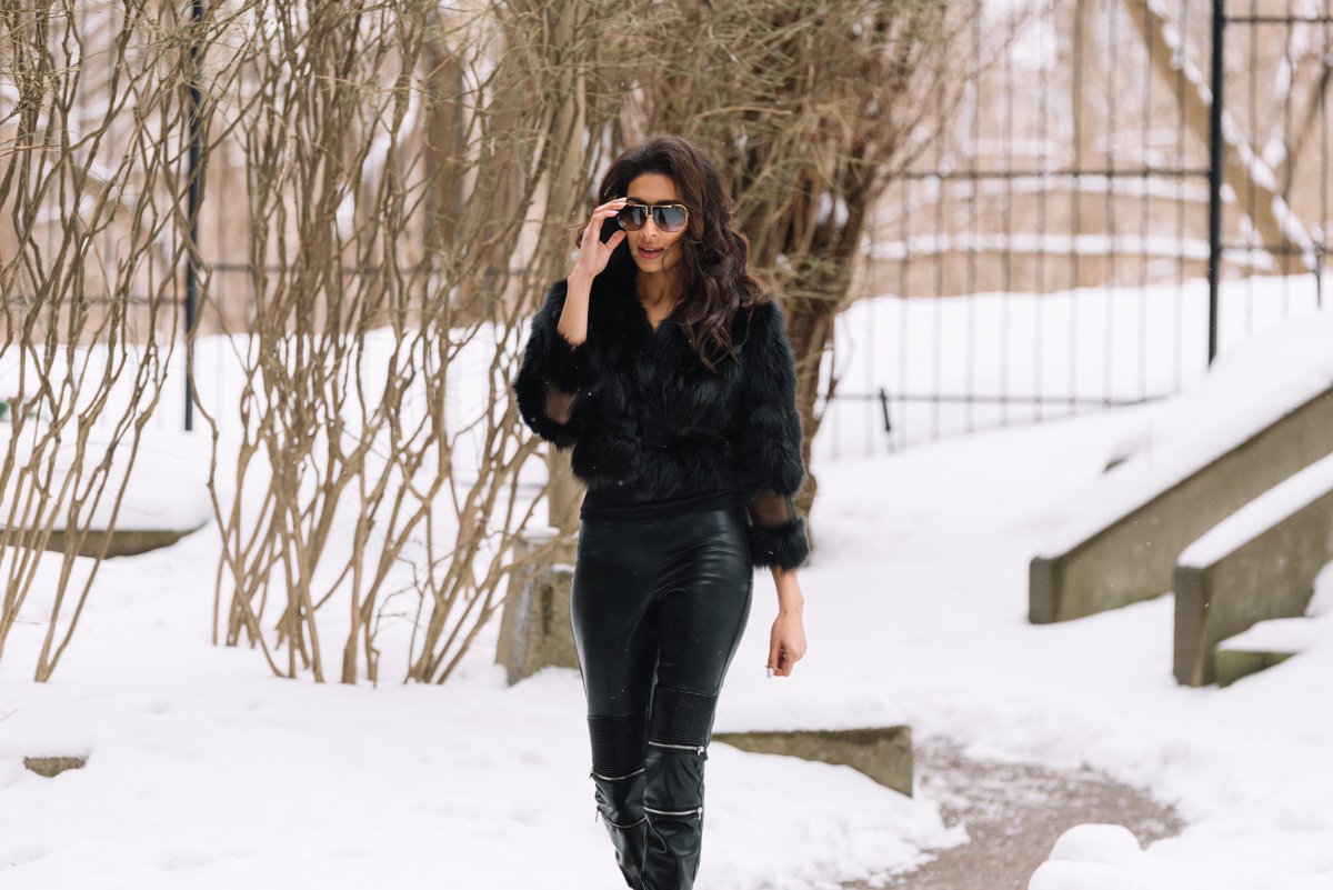 __cof's tweet photo. Spice up your holiday season wardrobe with the Maison Elama Joy Bolero, the perfect jacket from day to night  ❄️ Shop the look from our online boutique 🛍 Link in bio #CoF https://t.co/x4v6hzDhss